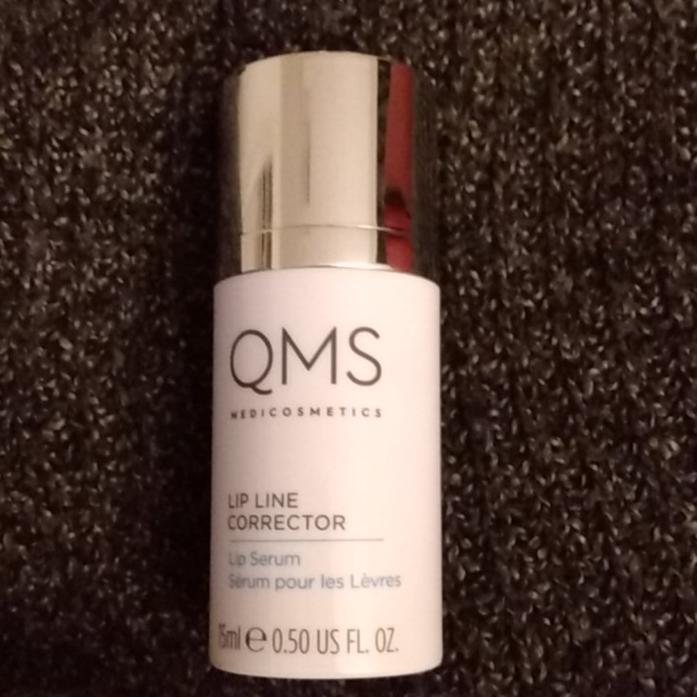 Lip line corrector